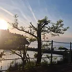 Beachfront Oasis Fiesa - 20m To Sea, Terrace & Parking Apartma Piran