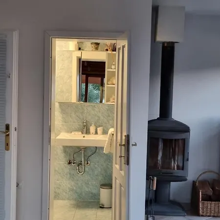 House - Private Oasis - Beachfront With A Sea View Terrace דירה *