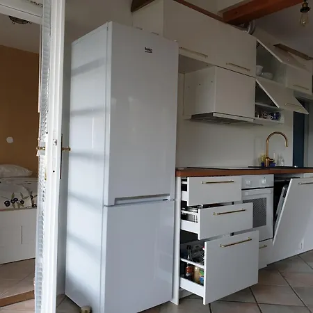 Beachfront Oasis Fiesa - 20m To Sea, Terrace & Parking Apartament