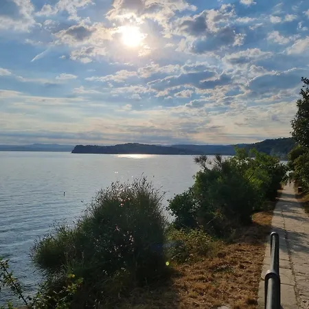 Apartament Beachfront Oasis Fiesa - 20m To Sea, Terrace & Parking Piran