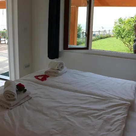 House - Private Oasis - Beachfront With A Sea View Terrace פיראן